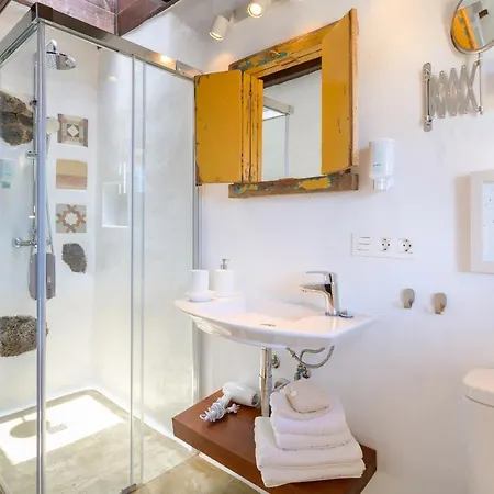 La Casa Del Medianero