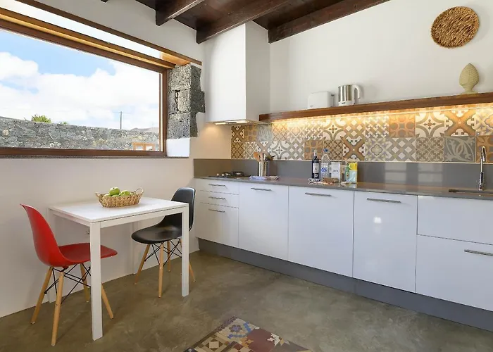 La Casa Del Medianero * Mácher