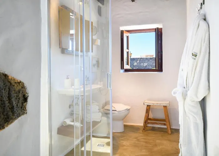 La Casa Del Medianero