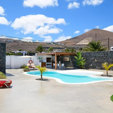 La Casa Del Medianero