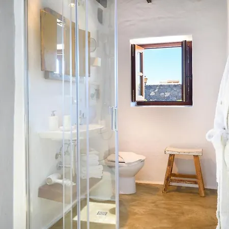 La Casa Del Medianero