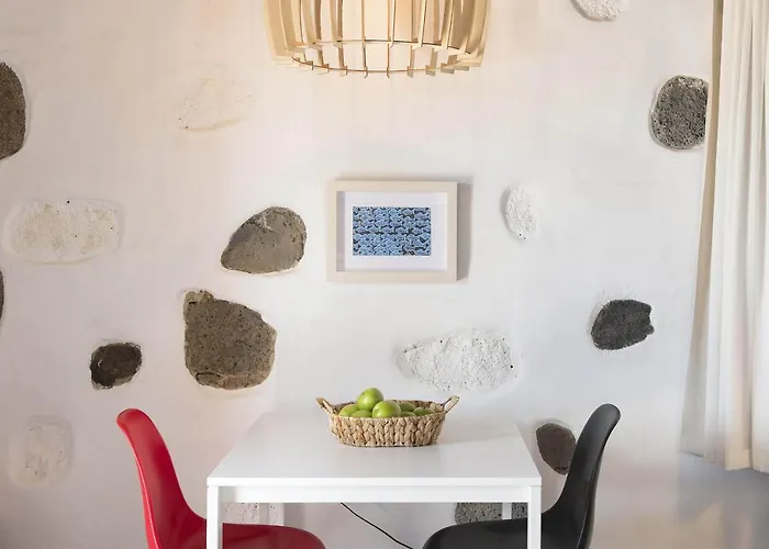 La Casa Del Medianero