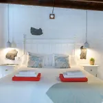 La Casa Del Medianero